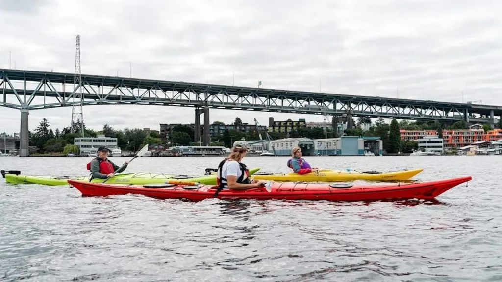Kayaking with Agua Verde Paddle Club Kayaking with Agua Verde Paddle Club